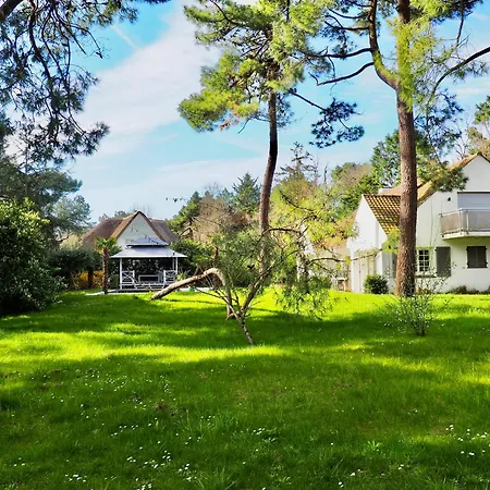 Avec Piscine Au Coeur De La Foret 빌라