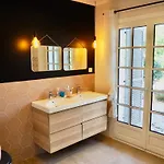 Avec Piscine Au Coeur De La Foret