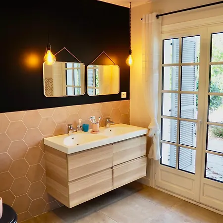 Avec Piscine Au Coeur De La Foret